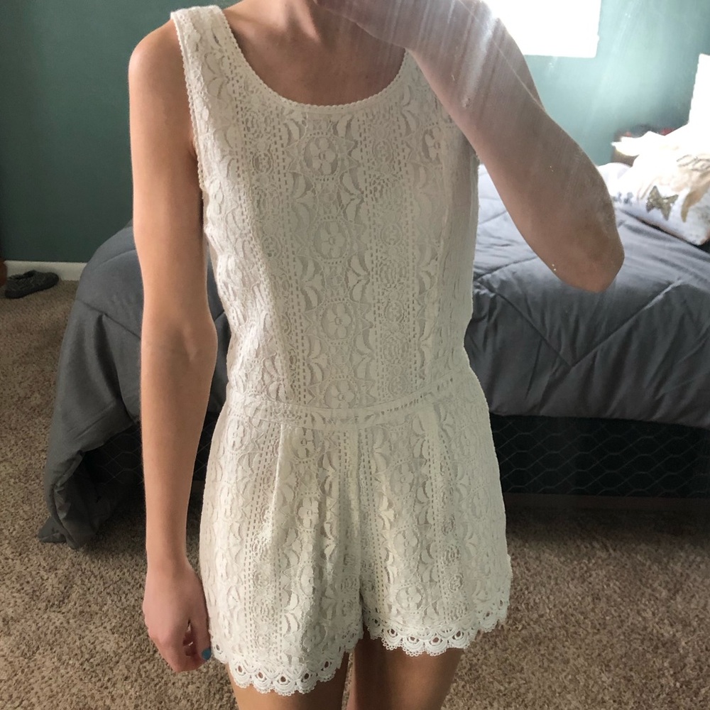 Absorbable lace romper